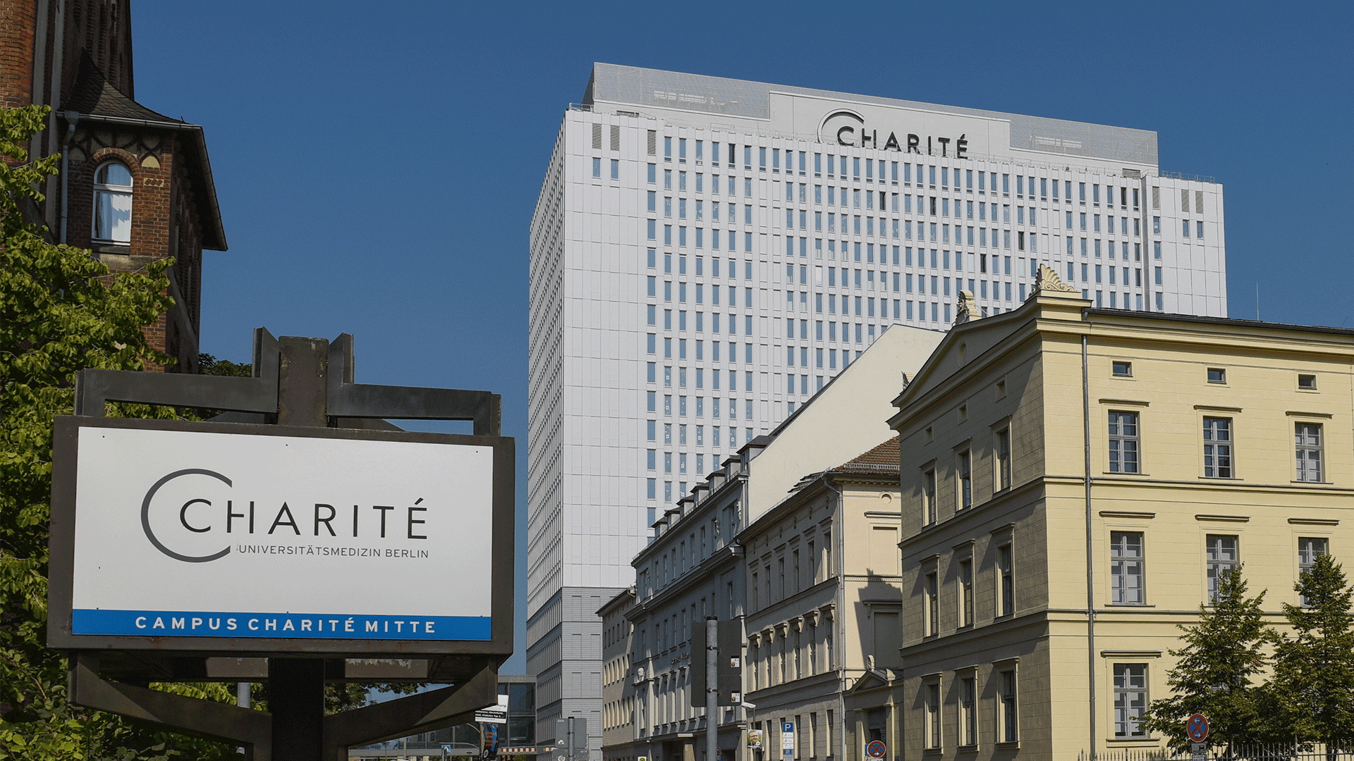 Photo: Charité building from the outside